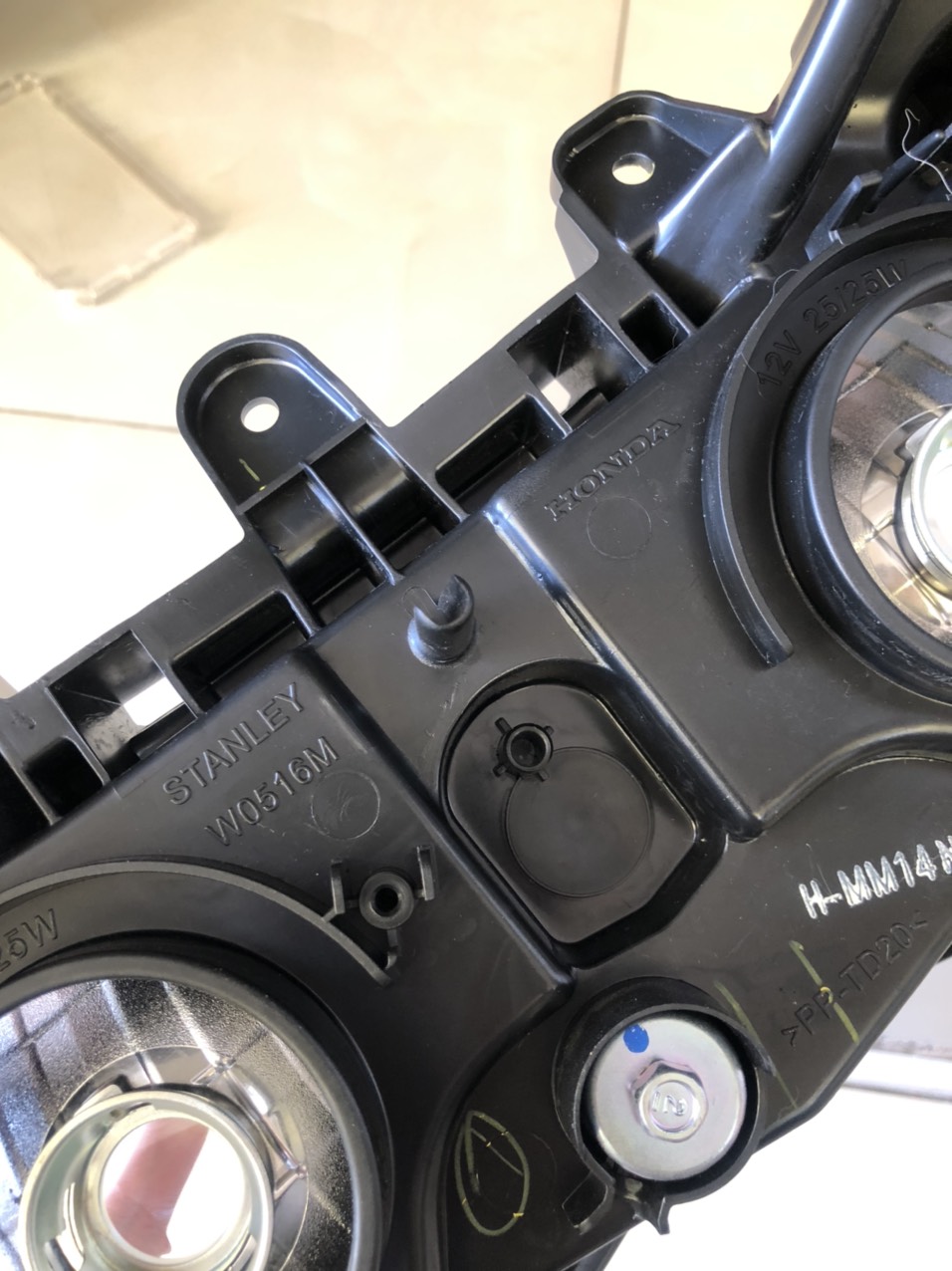 Genuine 2013-2014 Click Car Headlights/Reflector Lights