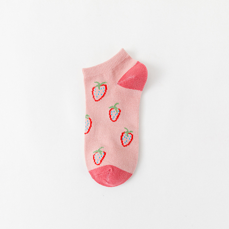 Short neck socks with cute strawberry pattern for women