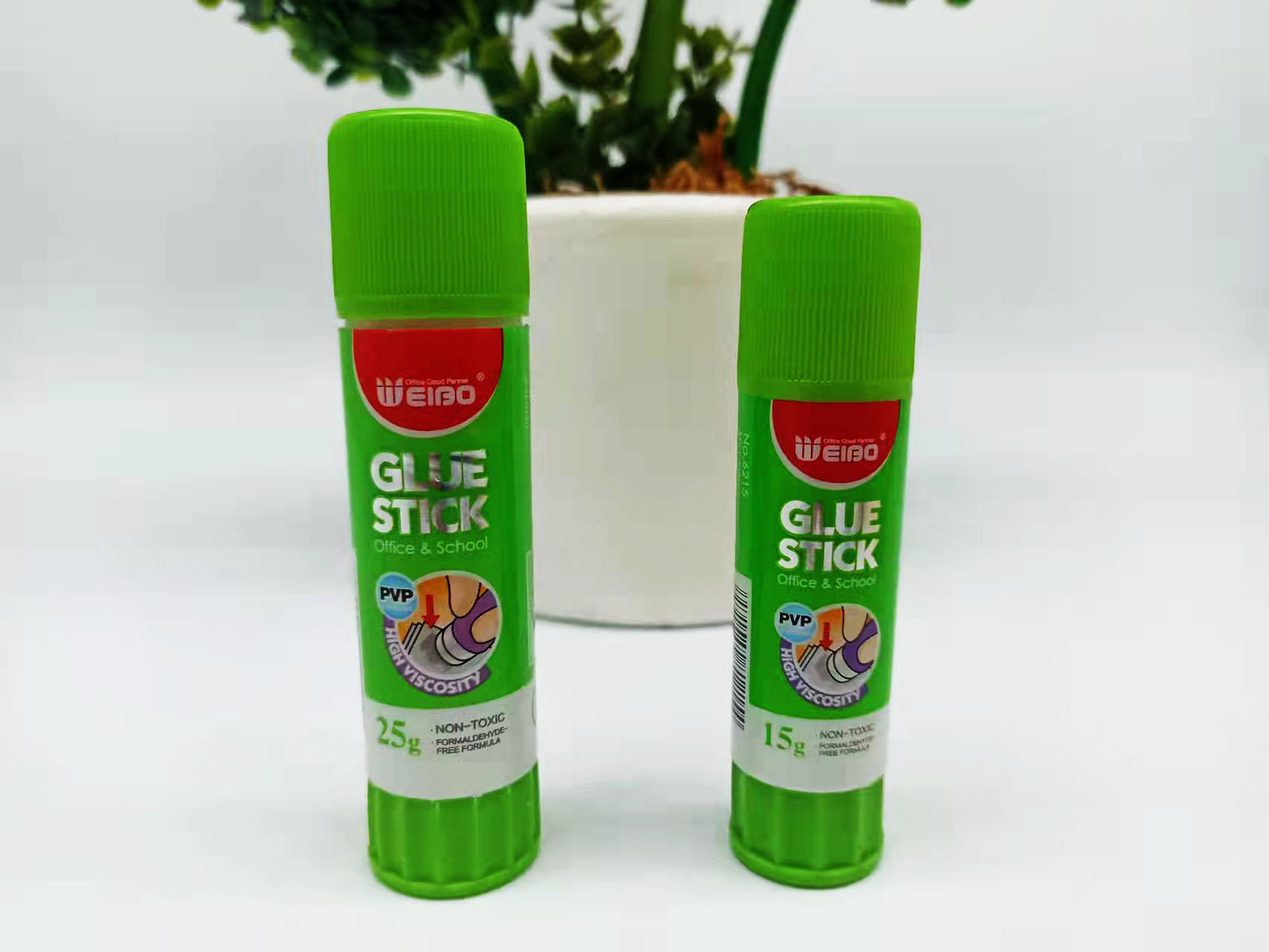 WASHABLE WHITE GLUE FOR GLUE PAPER WOOD LEATHER CLOTHS Sold per piece