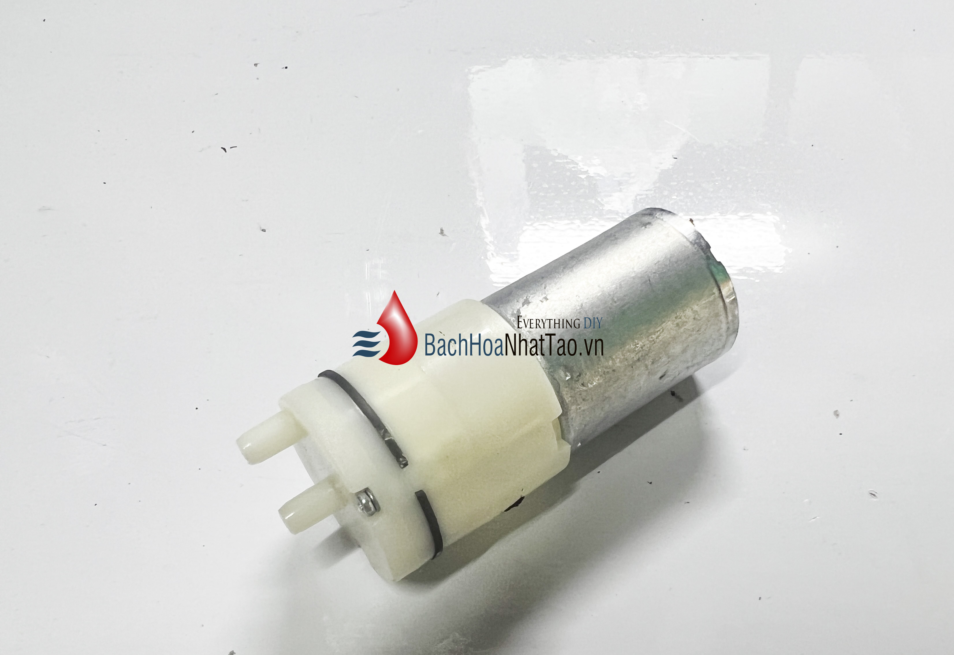 Bơm hơi, bơm dung dịch, bơm nước mini 4.2v, màng rung tự mồi micro