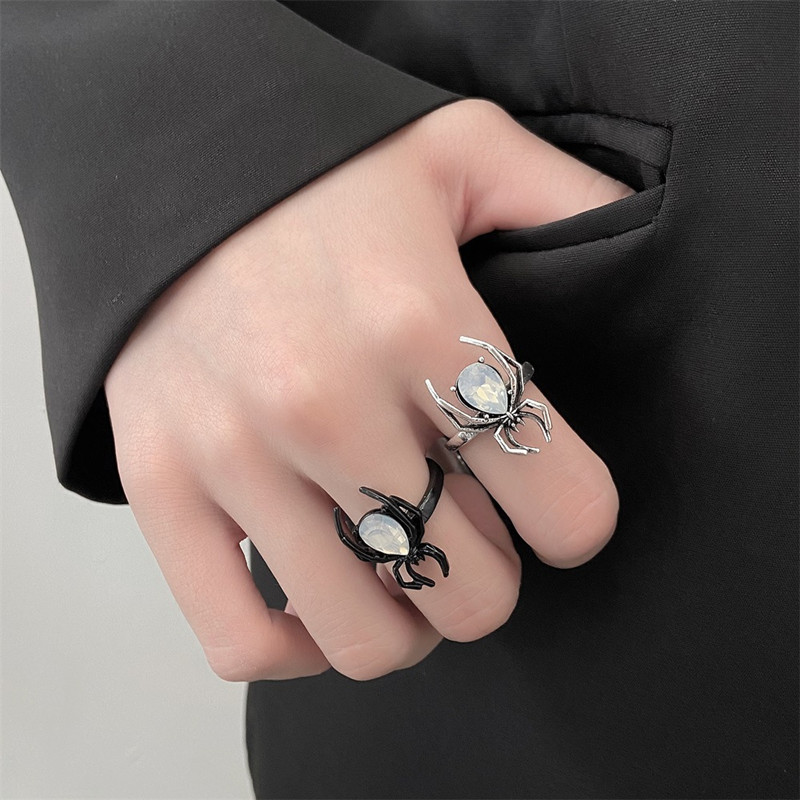 1Pc/2Pcs Vintage Punk Spider Rings For Women Men Trendy Temperament Jewelry Gift. 