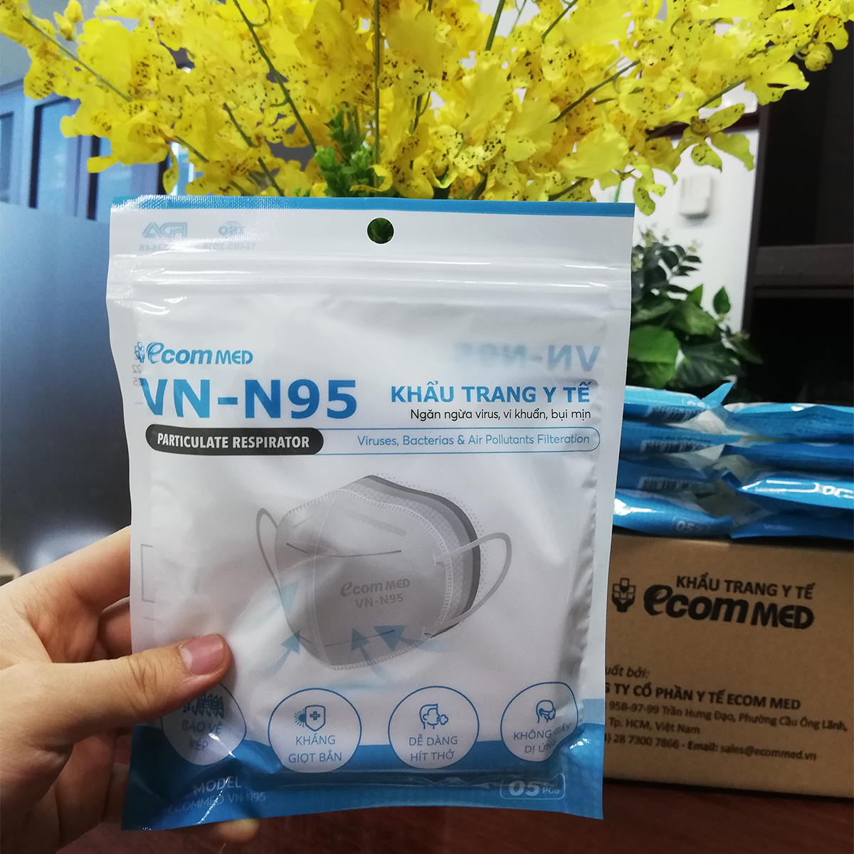 Combo 300 Cái Khẩu Trang N95 EcomMed (60 Bịch)