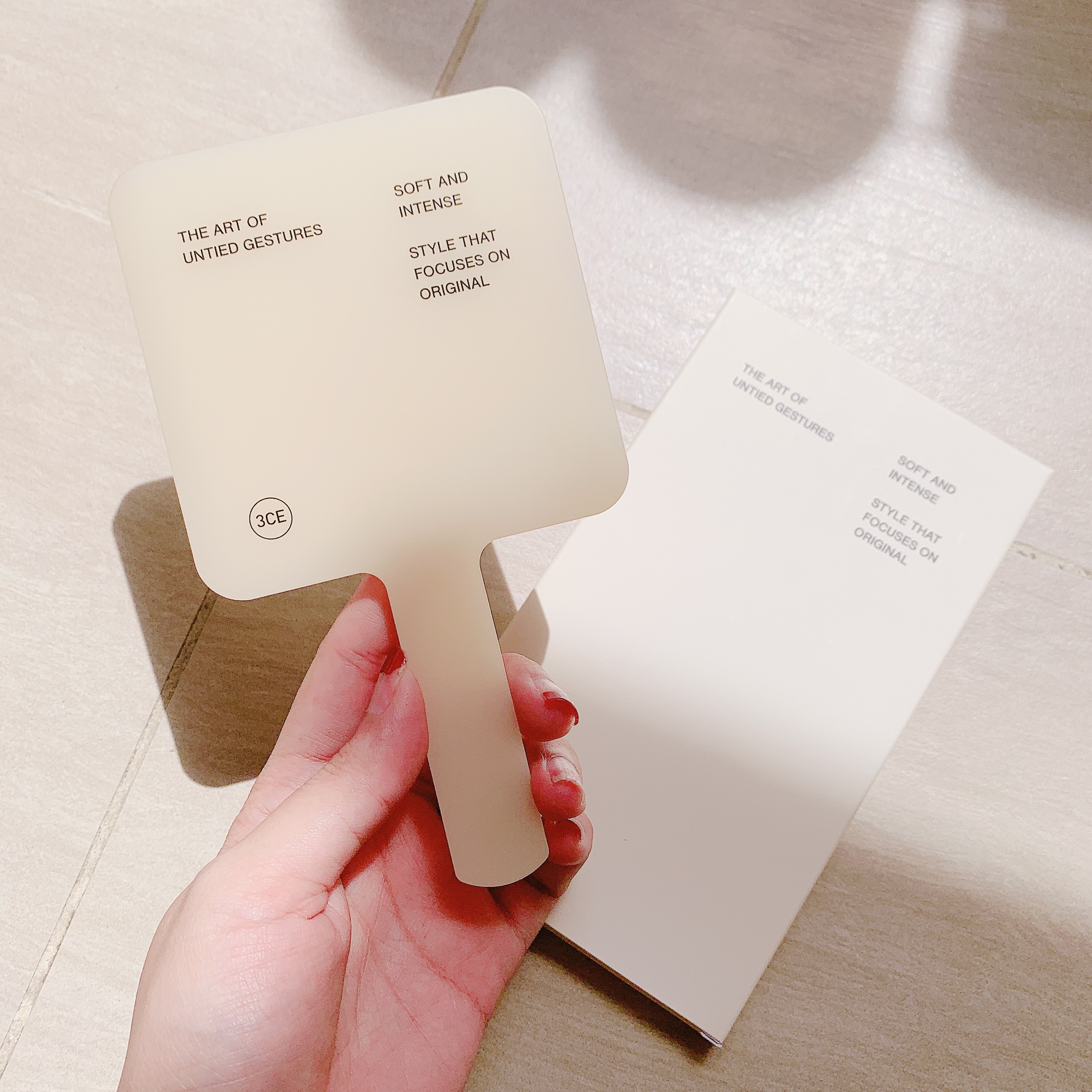 [MY MOVES] Gương Trang Điểm 3ce Square Mini Hand Mirror Off Beige (Phiên Bản Giới Hạn)