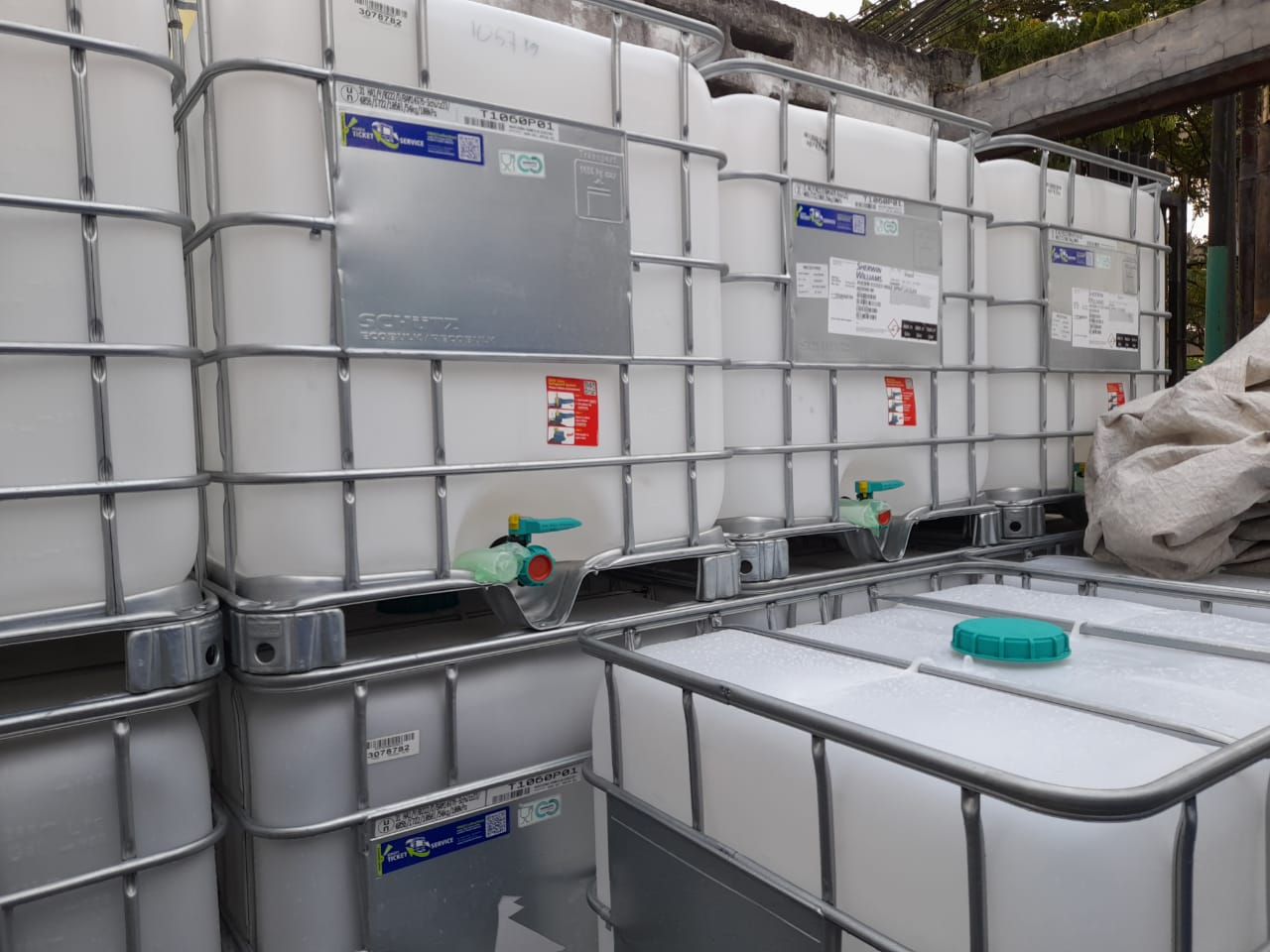 Tandon Air 1000 Liter Kempu Ibc Tempat Penampungan Air Ibc Tank 1000 Liter Food Grade 9623