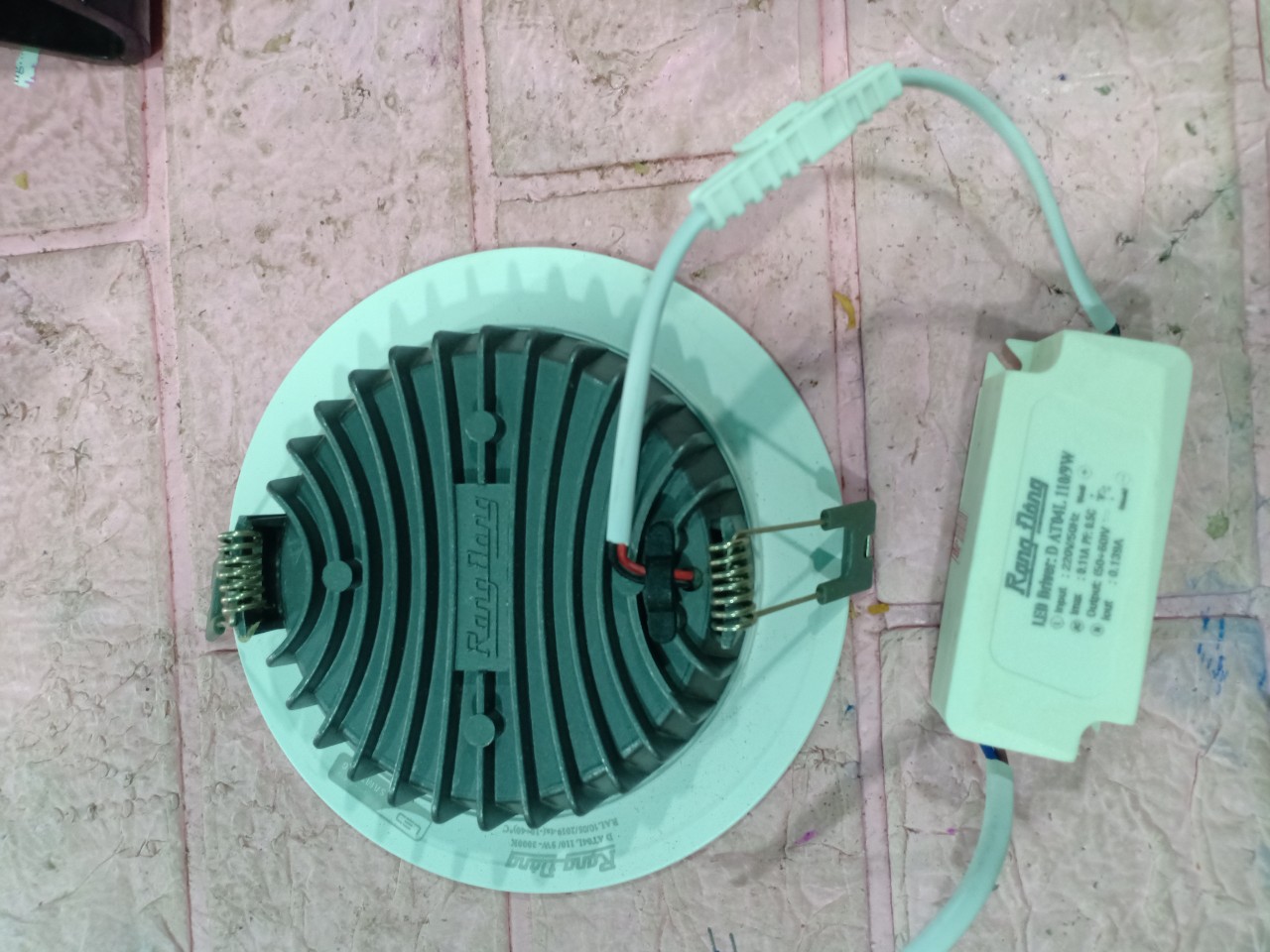 Đèn LED Âm trần Downlight 9W RẠNG ĐÔNG MÀU VÀNG