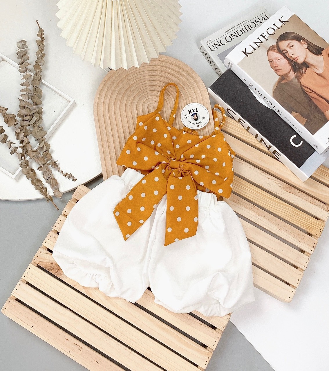 E3-set quần bom áo nơ bi bé gái 8-18kg