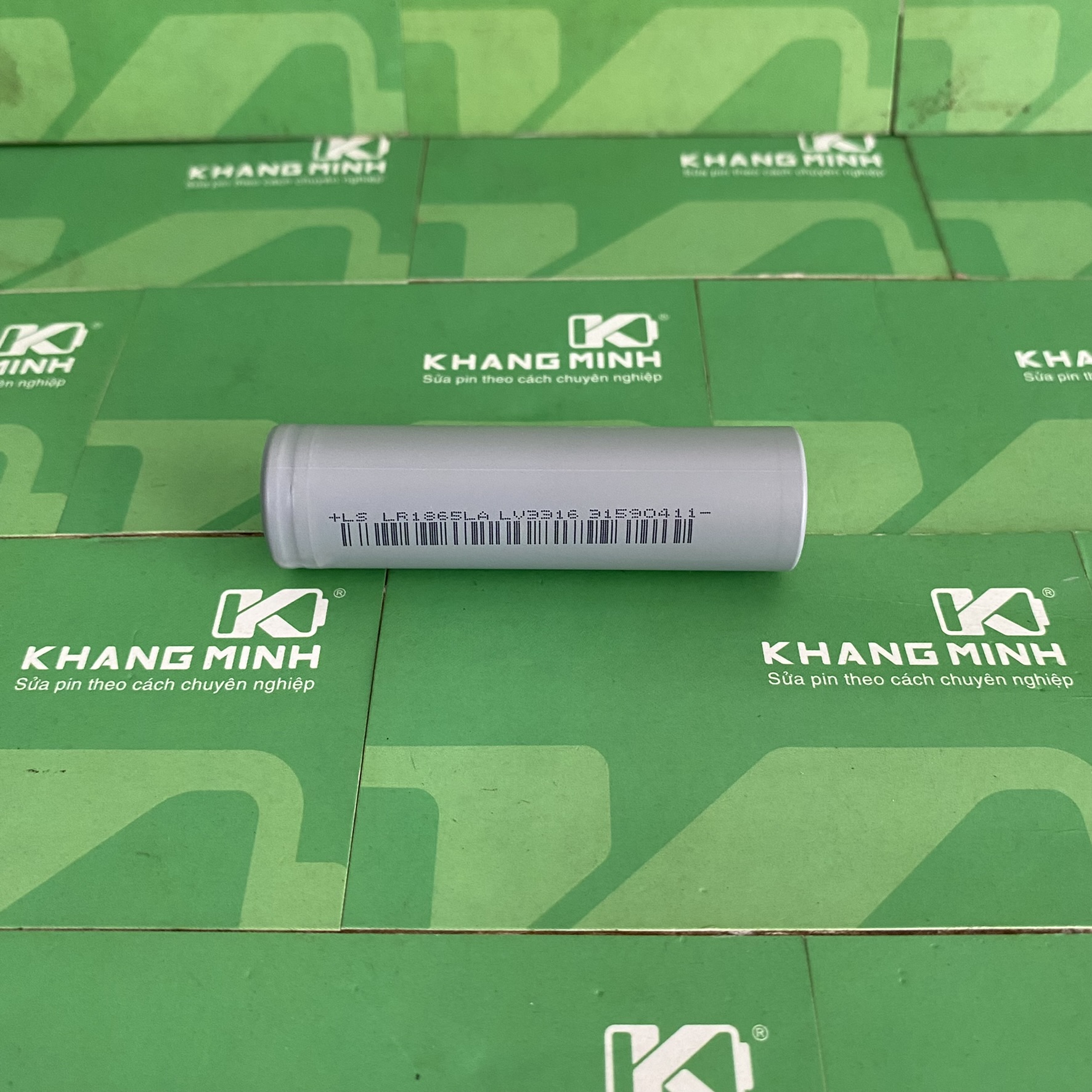 Pin ls lishen xám 2000mah xả 20a pin sạc 18650 3.7v, chuyên pin máy công cụ