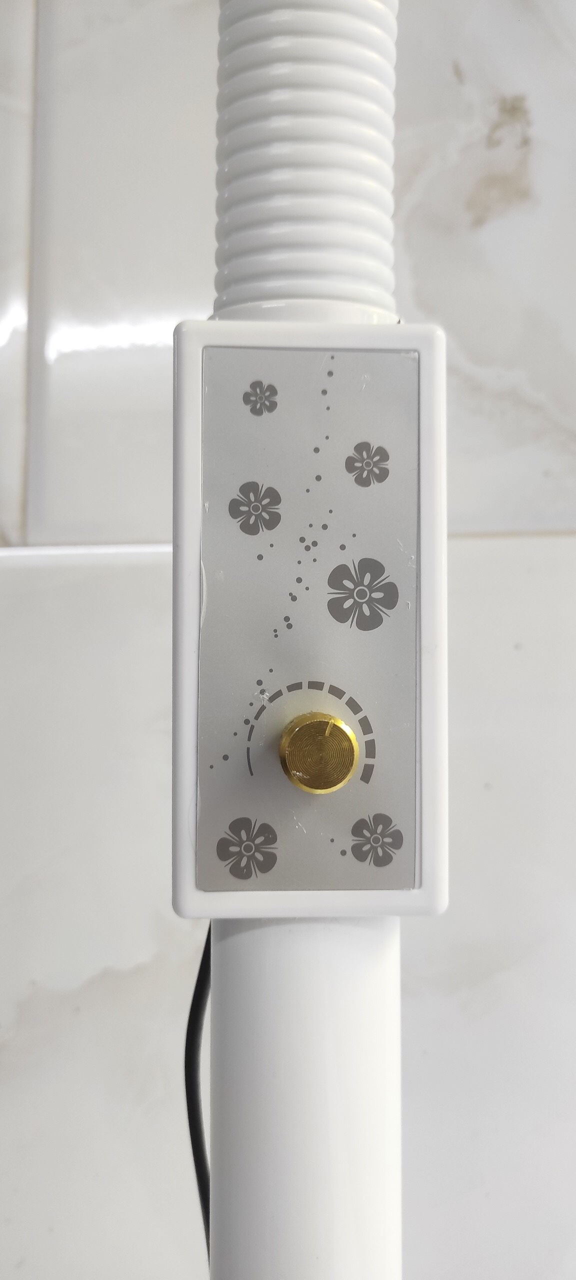 Đèn Lupled Spa ( Bảo Hành 6 Tháng )