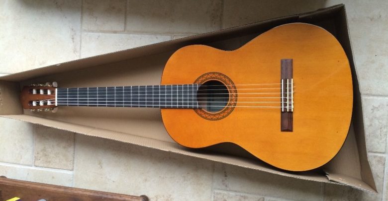 Đàn Guitar Yamaha C40 Chính hãng