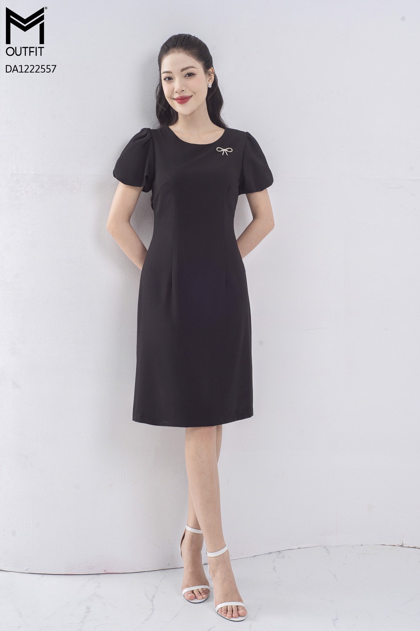 Đầm dáng A, chiết ly eo