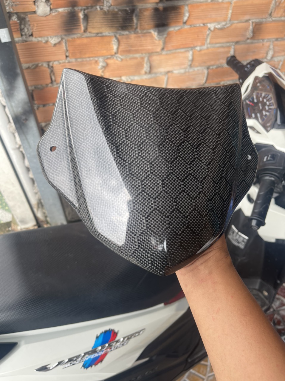 Mão Exciter 155 vva, mão ốp đầu ex 155 ốp carbon fiber vân tổ ong