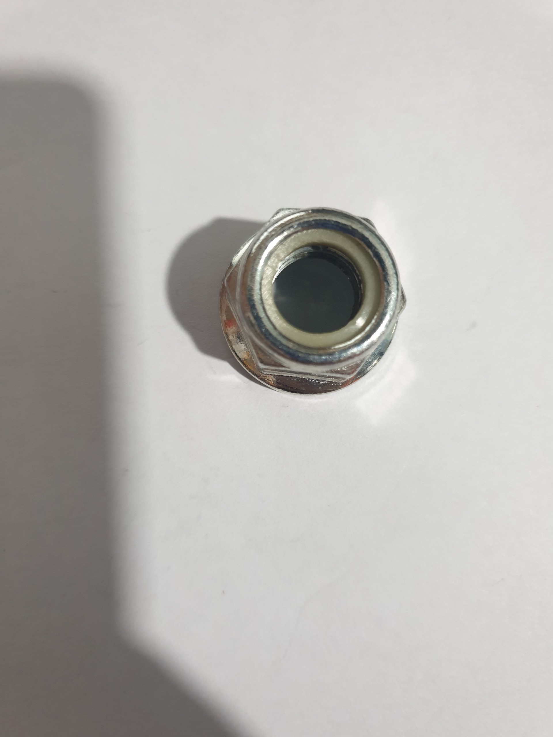ỐC ĐẦU BÒ DÙNG CHO MÁY CẮT CỎ HU 143/541 ( 5 CON - 10 CON)