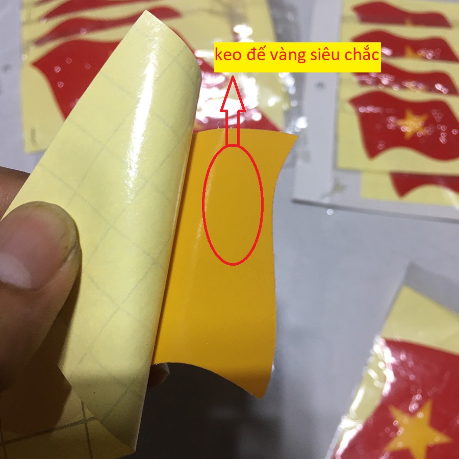 Tem đề can 3D logo cờ Việt Nam (giá 1 cái)