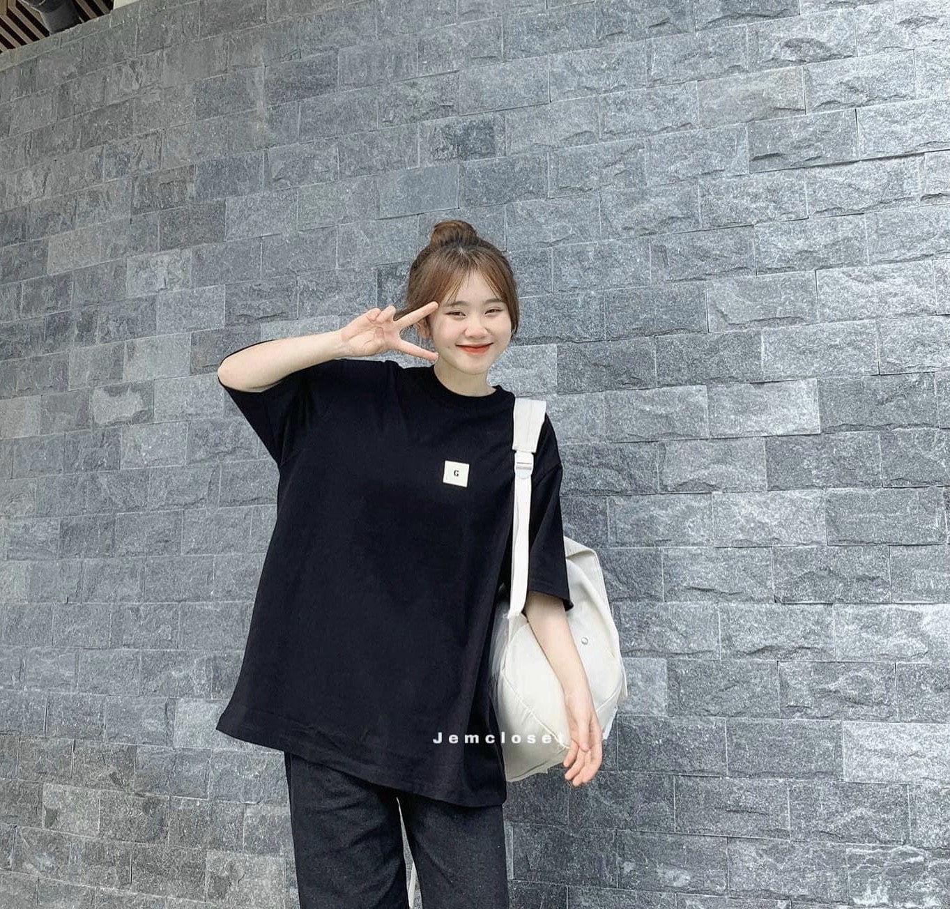 Set Đồ Áo Thun Hình G quần Kaki trắng Áo thun nữ form rộng freesize quần kaki trắng ống rộng 1stclothes