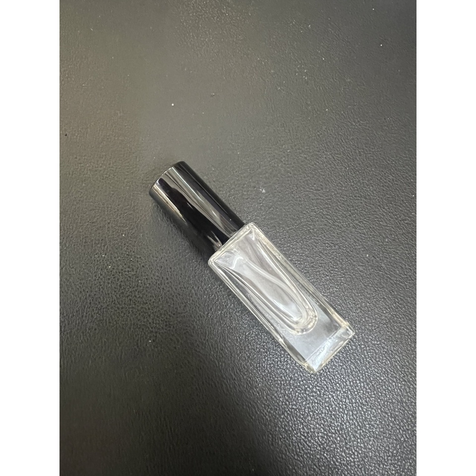 Chai lọ chiết đựng nước hoa vuông màu trắng Thỏ Lab 5ml 7ml