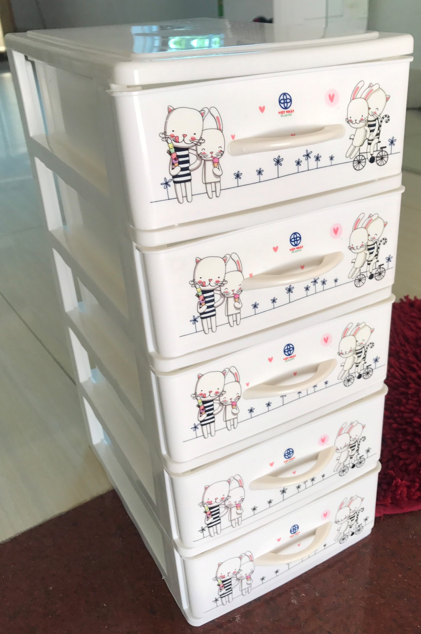 Plastic cabinets 3-4-4-6 floors white