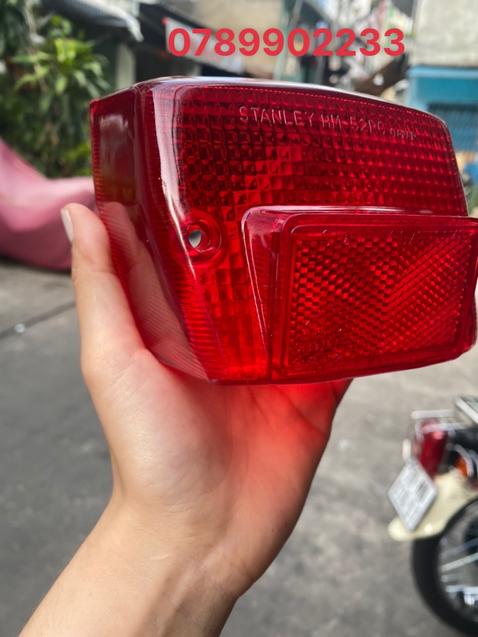 CHỤP ĐÈN LÁI ( ĐÈN HẬU ) XE CUB 82