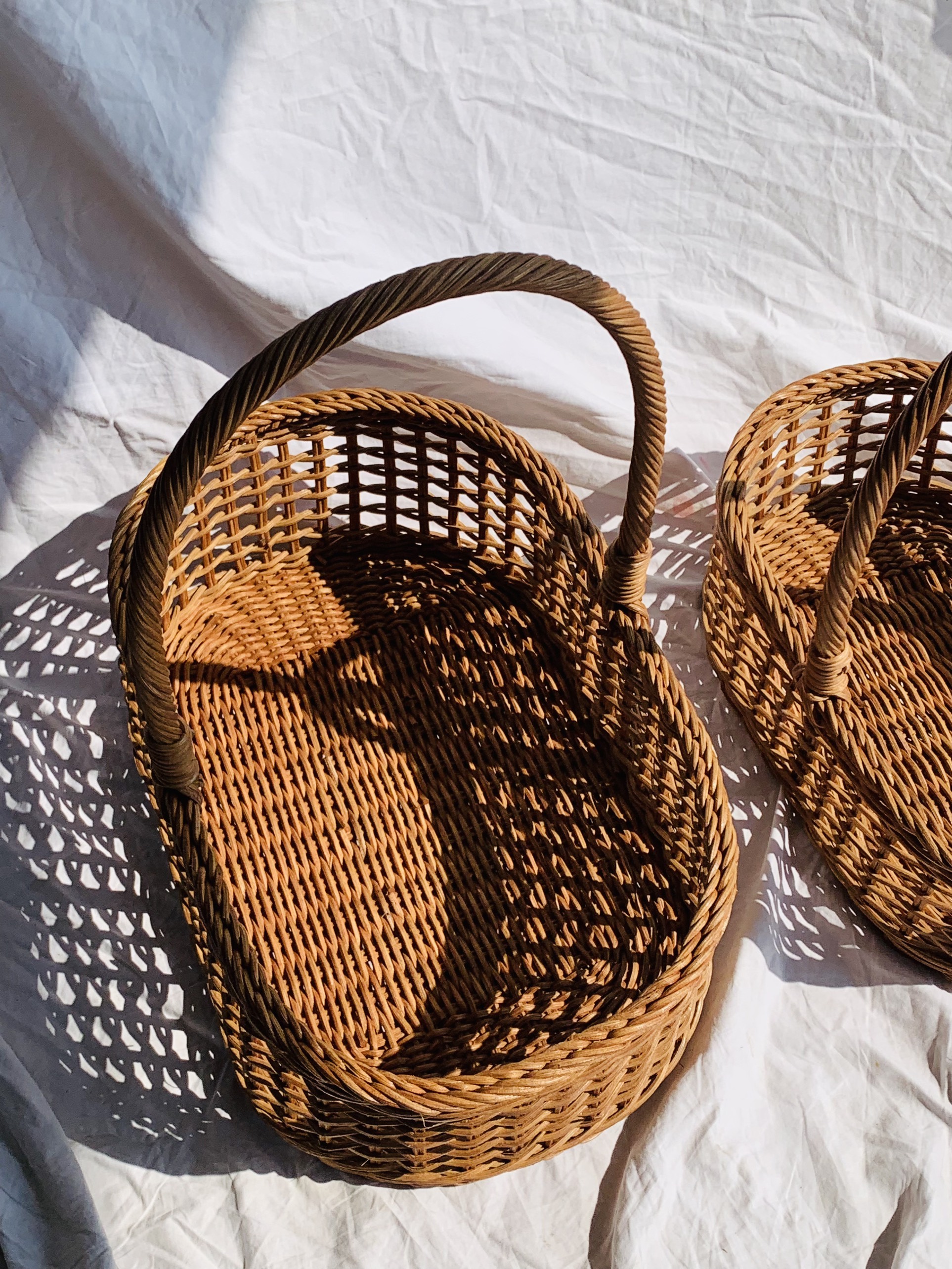 Giỏ Đi Picnic, Làm Đạo Cụ Chụp Hình Hoặc Trang Trí Rất Xinh Xắn Chất Liệu Mây Tự Nhiên Đan Tay
