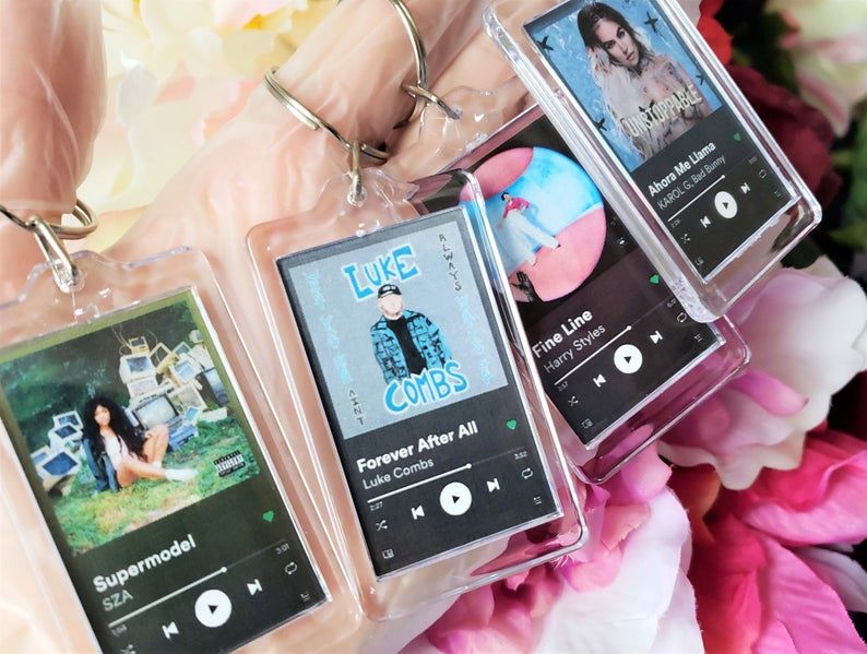 Móc khóa handmade bài hát Spotify theo yêu cầu