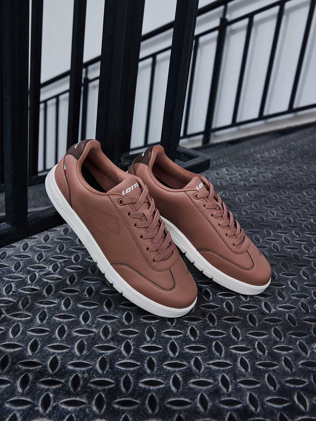 Lotto%20Impulso%20Citta%20Brown%20-%20White%20Sneakers%20For%20Men%20-%20Image%202