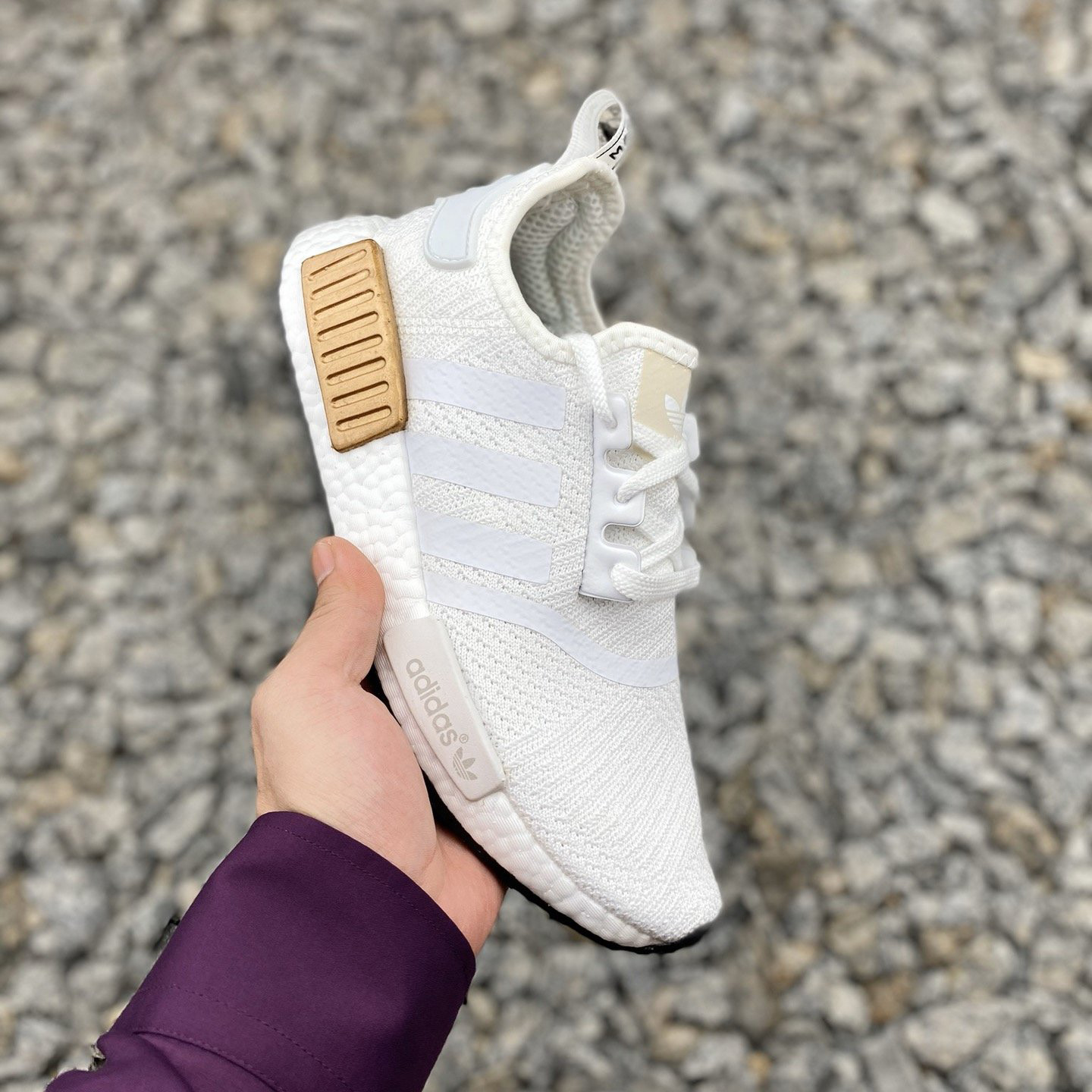 nmd r1 womens