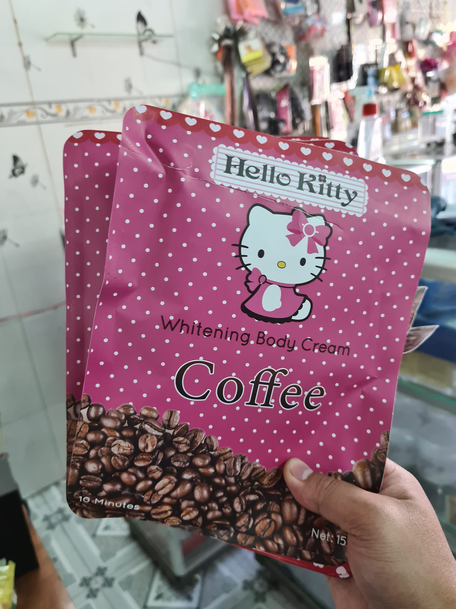 Tắm trắng Siêu Trắng Hello Kitty chiết xuất Cà Phê