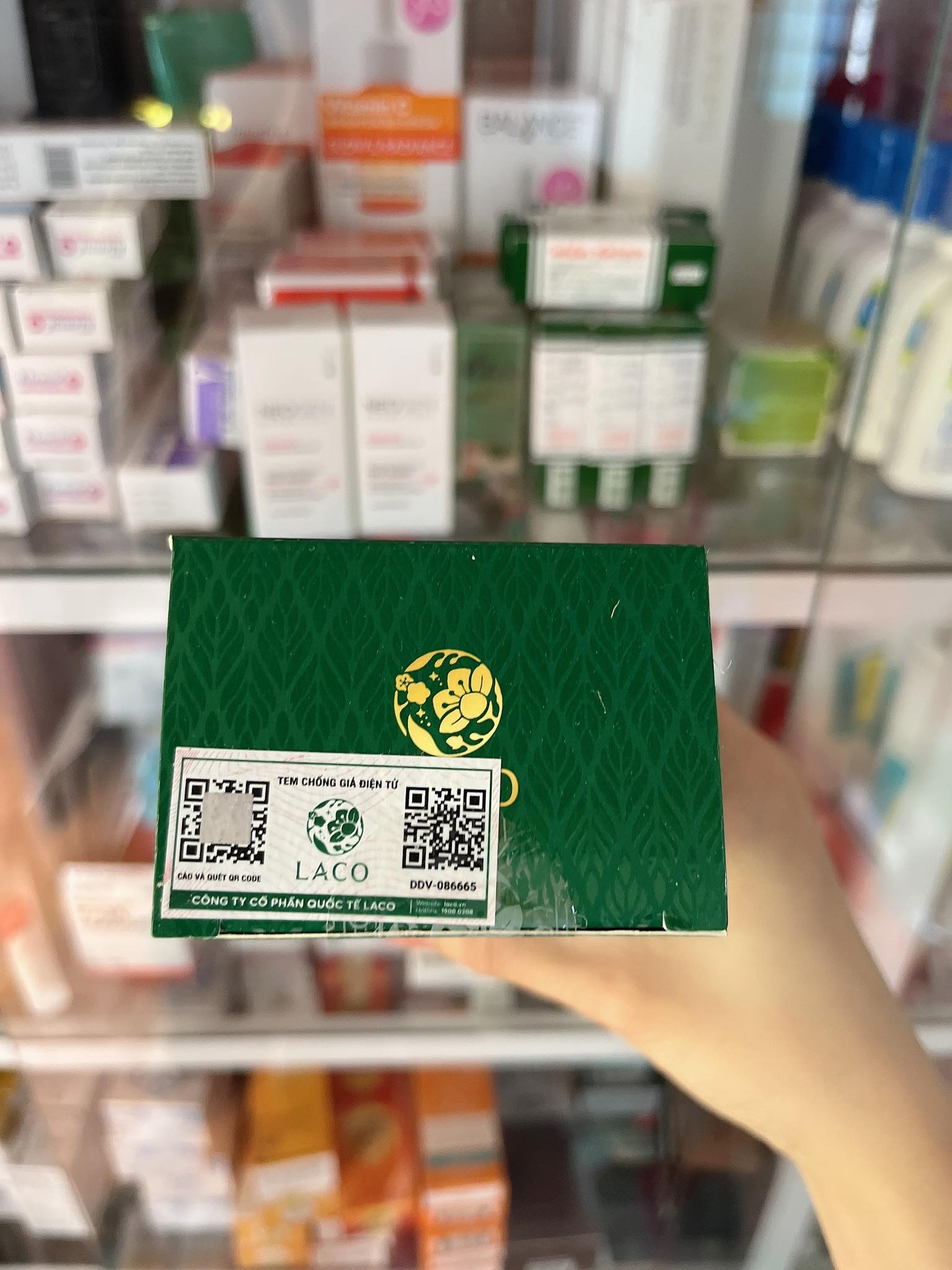 Dầu Gội Phủ Bạc Laco
