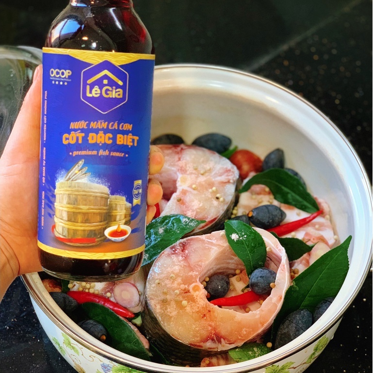 Nước mắm, nước chấm cốt đặc biệt Lê Gia 525ml -Leaf organic