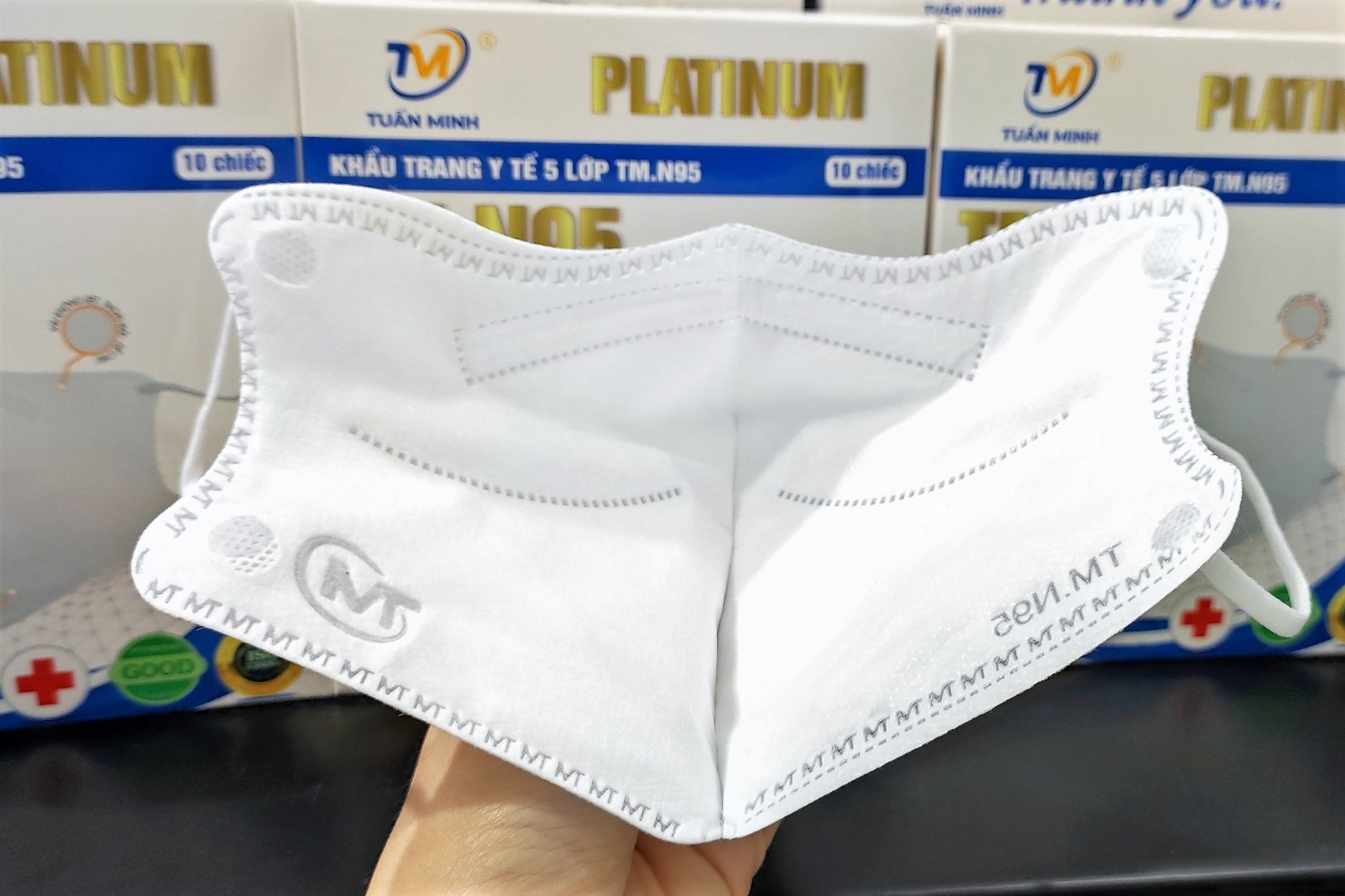 KHẨU TRANG 6D TM.N95 PLATINUM 5 LỚP (HỘP 10 CÁI)