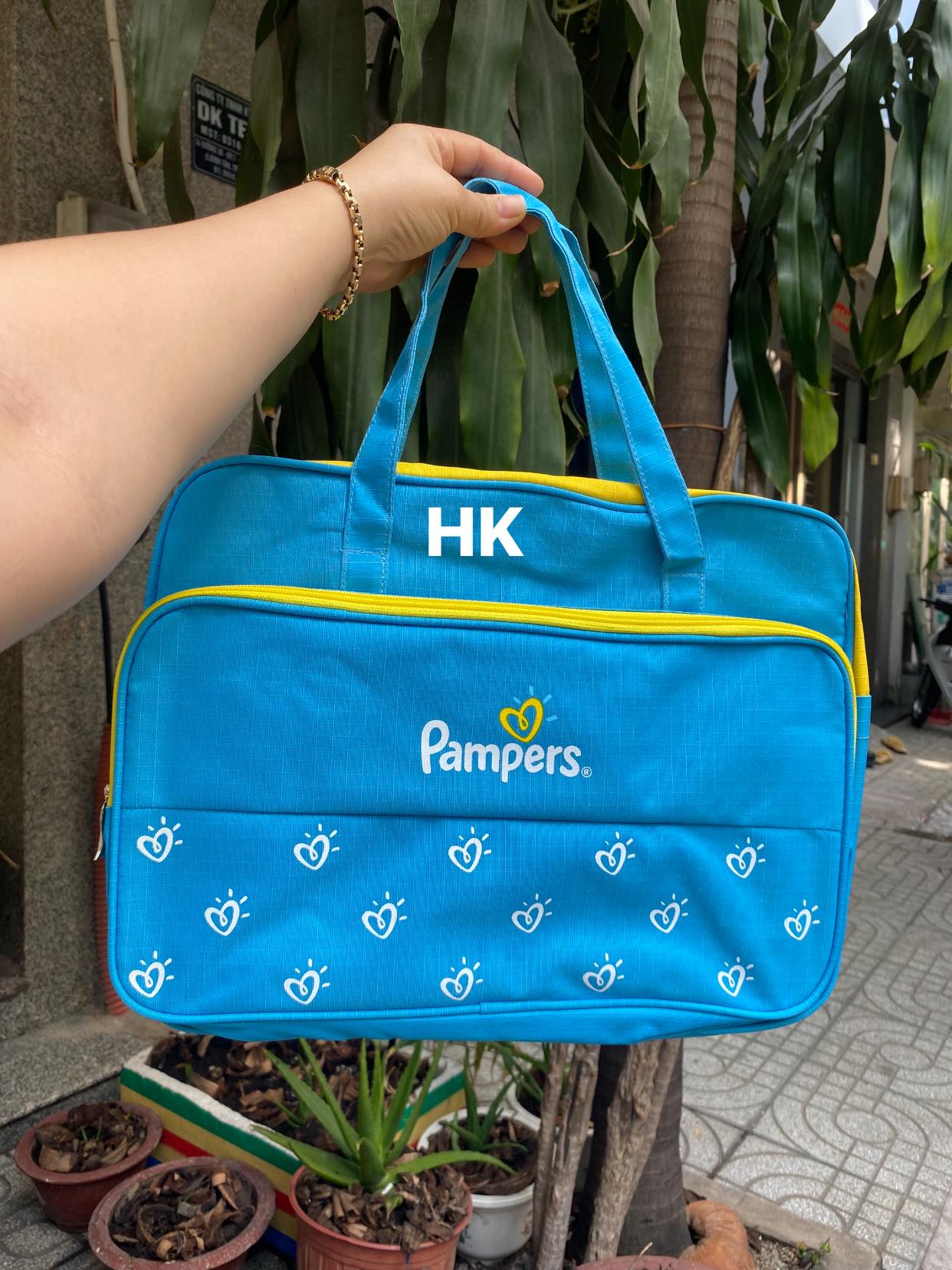 Túi bỉm sữa mẹ và bé hkm Pamper