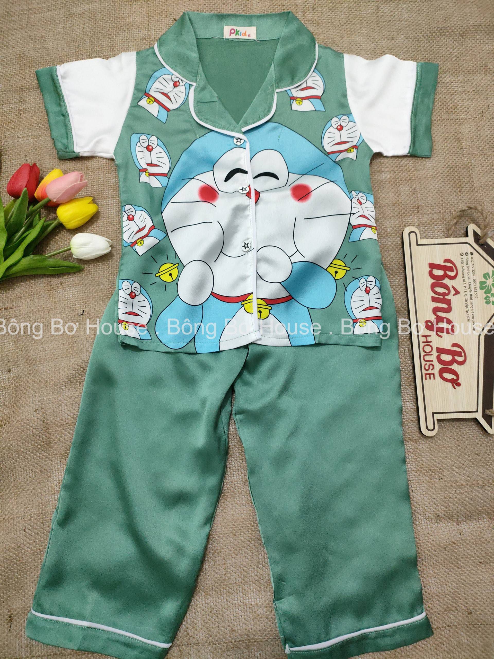 Pijama Doreamon lụa satin cho bé gái