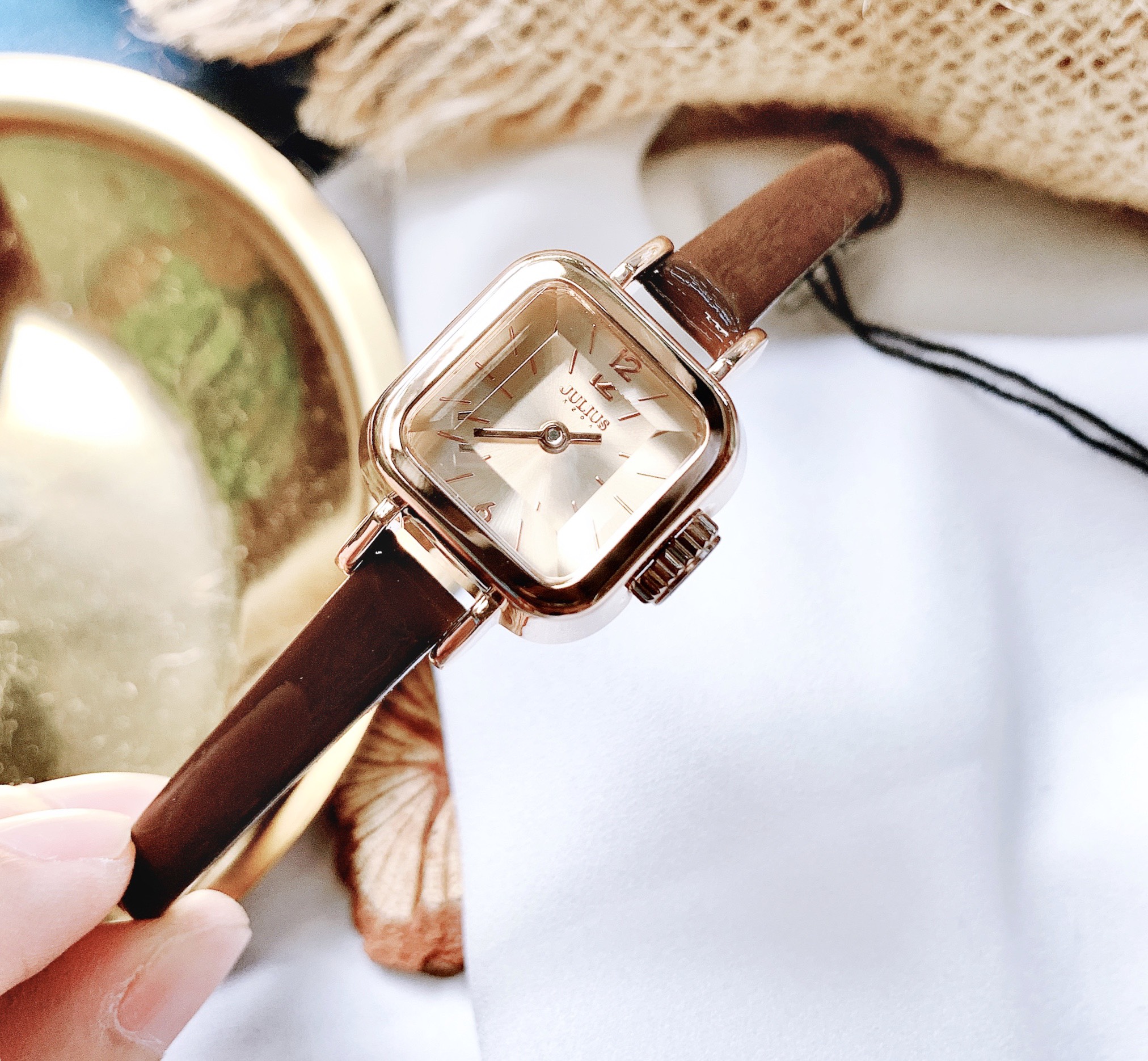 Đồng hồ nữ Julius Hàn Quốc JA-496C dây da (Nâu) + Tặng Kèm Vòng Tay Ngôi Sao