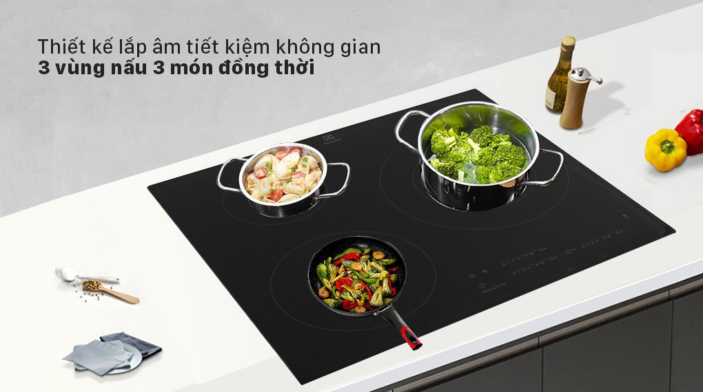 [Trả góp 0%]Bếp từ 3 vùng nấu lắp âm Electrolux LIT60342 (Giá áp dụng giao tại HN, HCM& các tỉnh liên hệ shop)