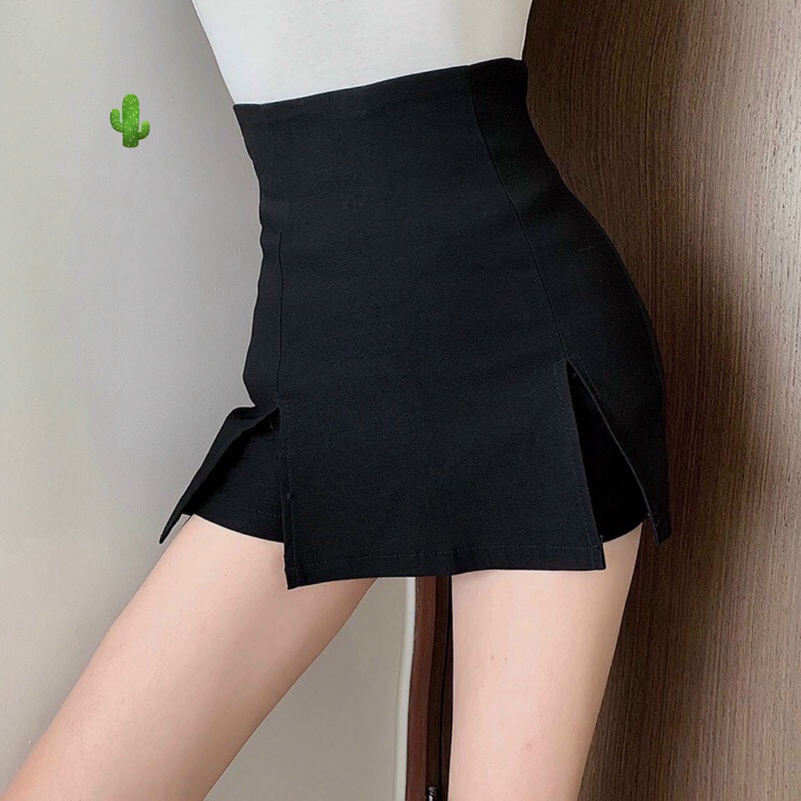 Chân Váy Xẻ Tà Hai Bên
