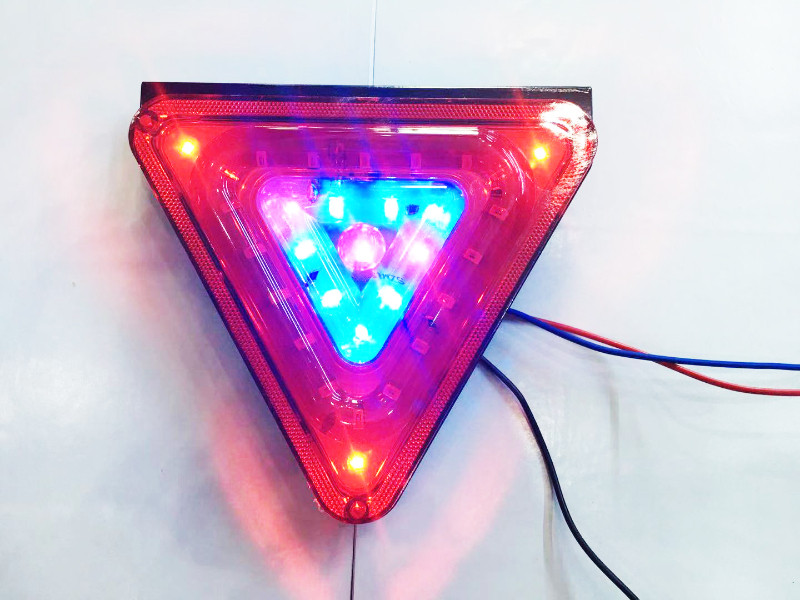 ĐÈN TAM GIÁC ĐỎ 24V