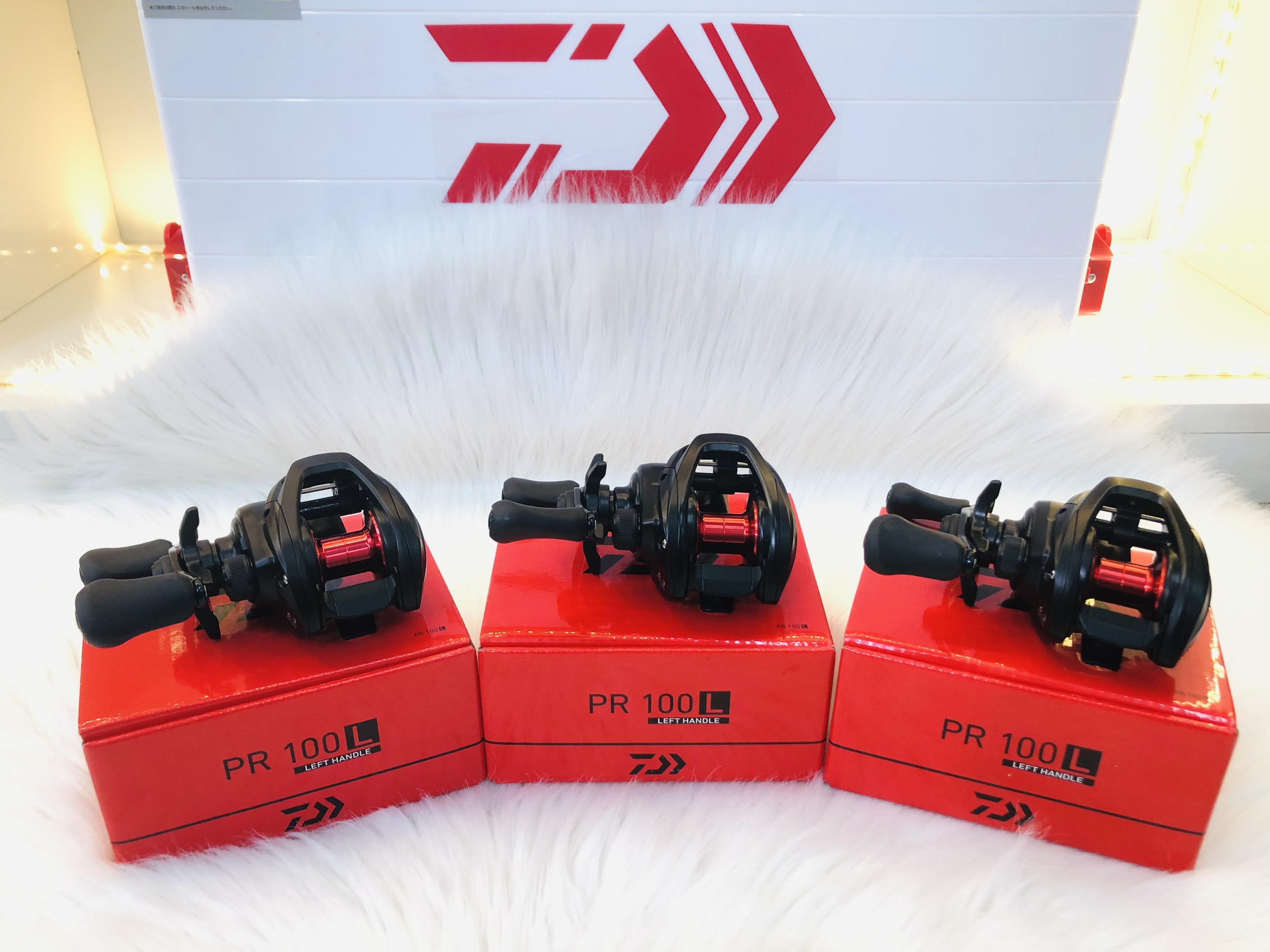 Máy Câu Ngang Daiwa PR 100L