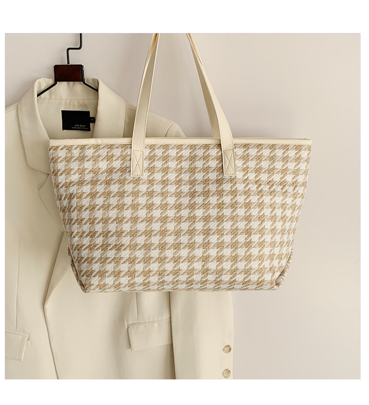 Túi tote đeo chéo nữ size lớn, thời trang xách tay nữ đi biển, túi du lịch nữ cỡ vừa, phù hợp đi chơi, đi làm đơn giản với họa tiết caro Topbear TX022