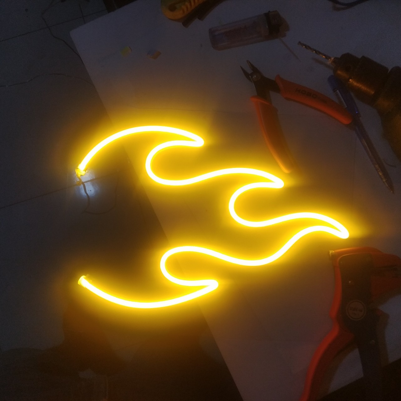 Đèn Led Neon Trang Trí Hình Ngọn Lửa nhiều  màu