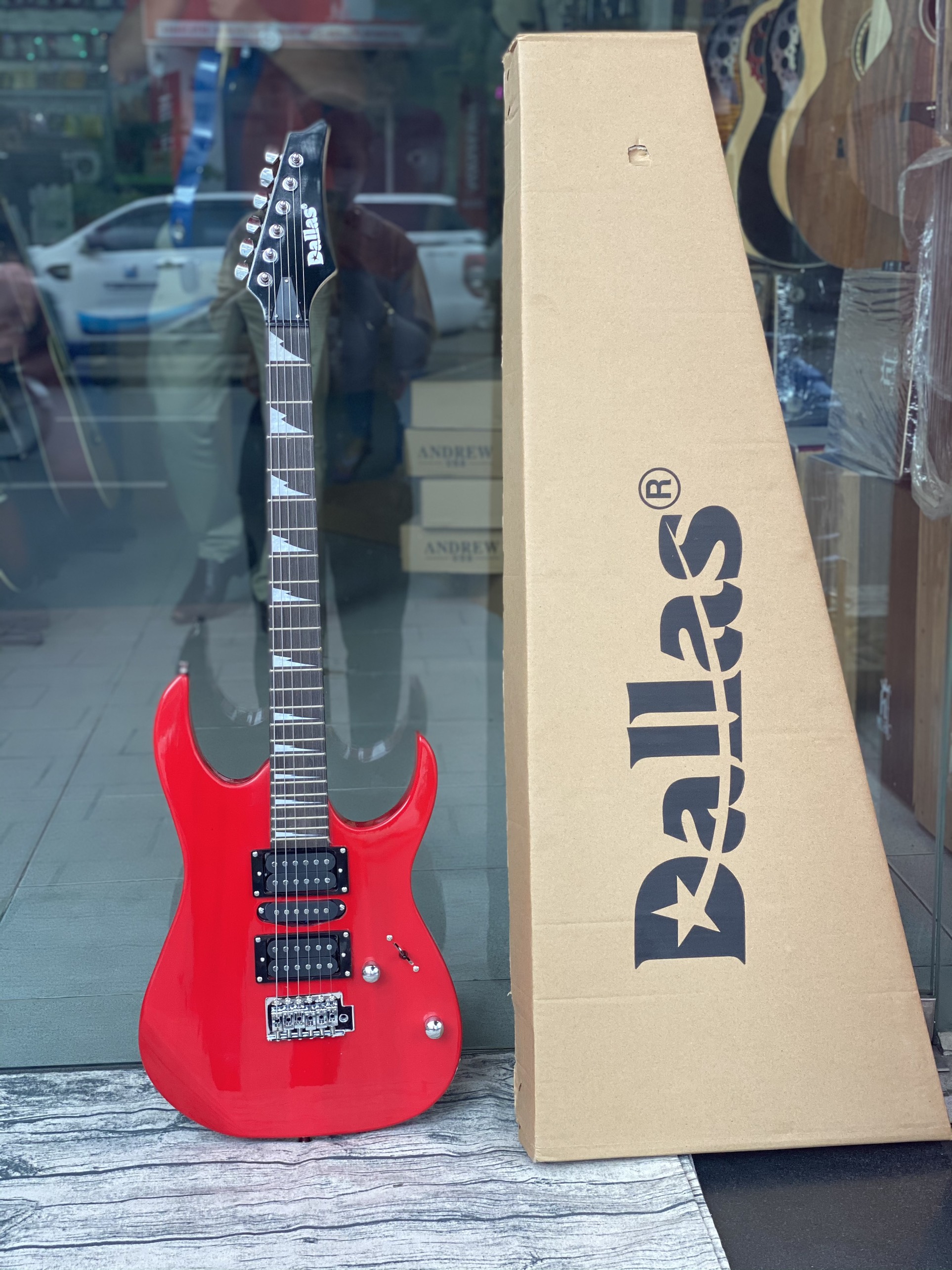 Đàn Guitar điện 5 mobin Dallas
