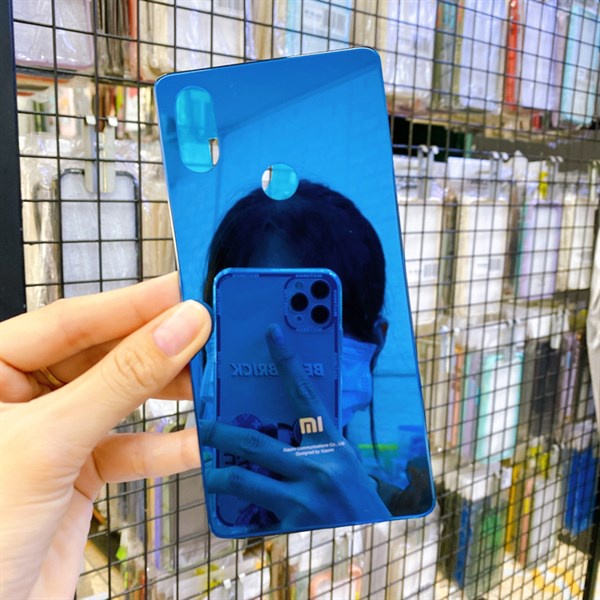 Nắp lưng xiaomi mi 8 se như hình