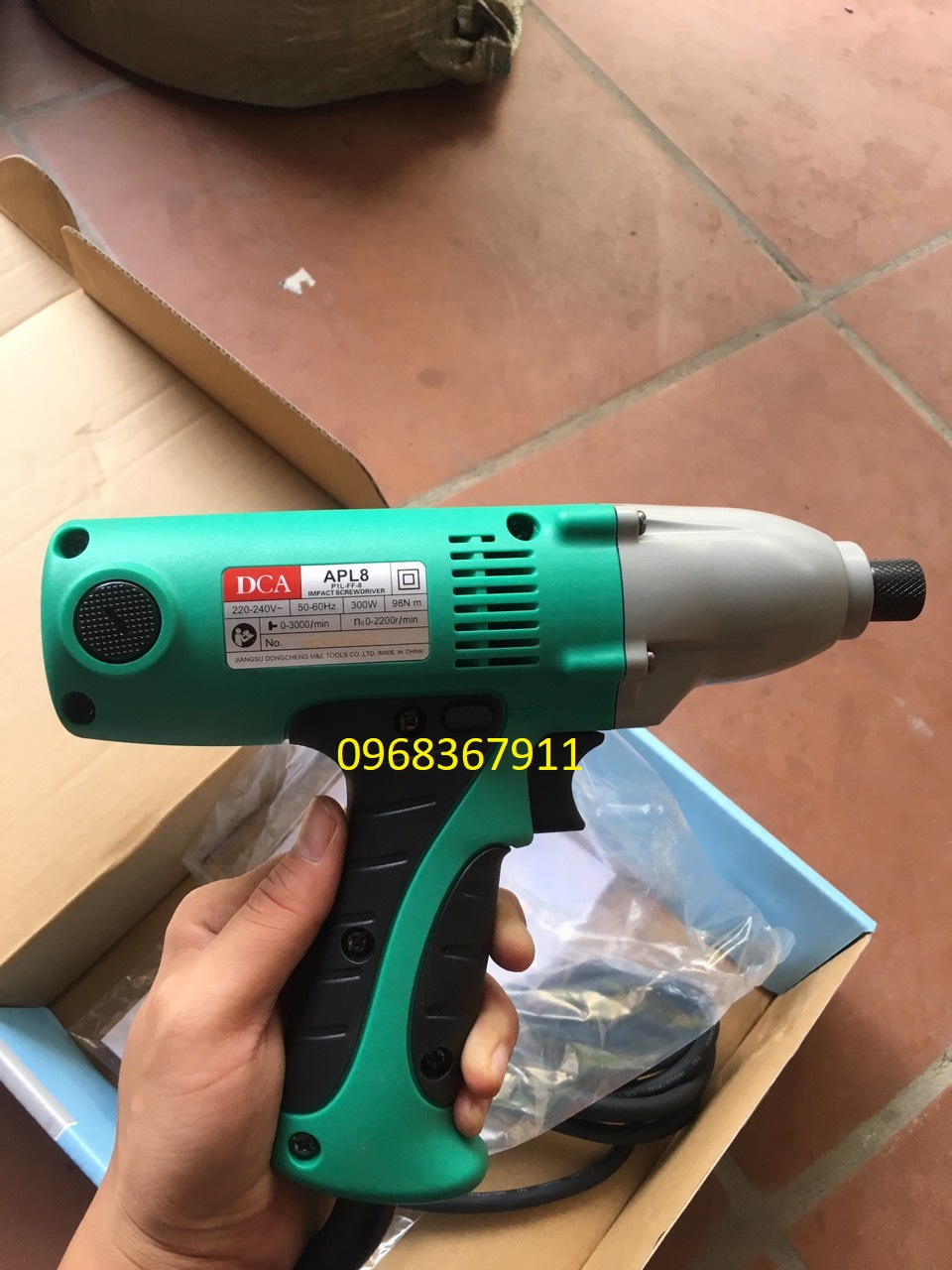 MÁY CHUYÊN VÍT 300W DCA APL8