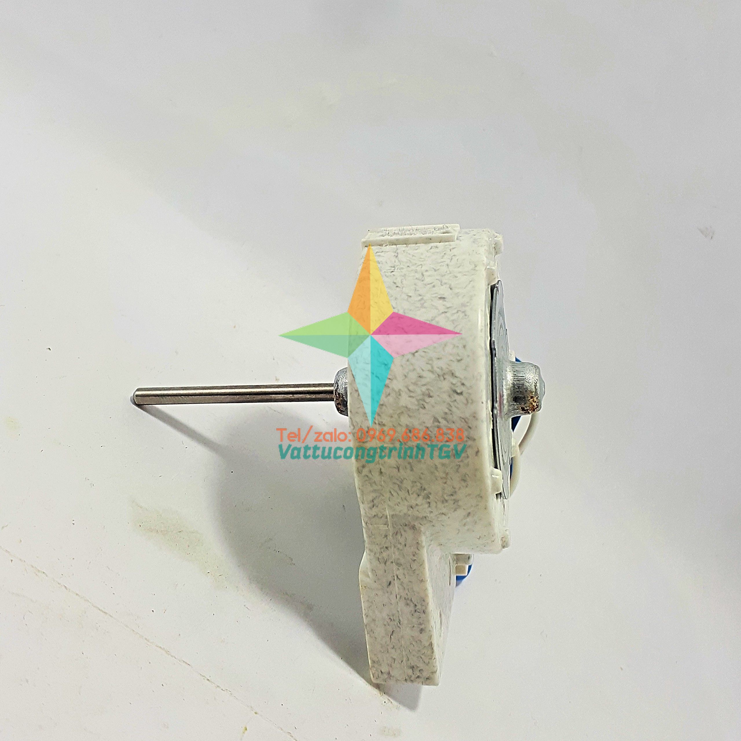 Motor quạt đúc tủ lạnh Panasonic DC13V-3.3W-3 dây