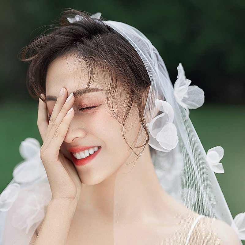 Voan cài tóc cô dâu cánh hoa dài 2m