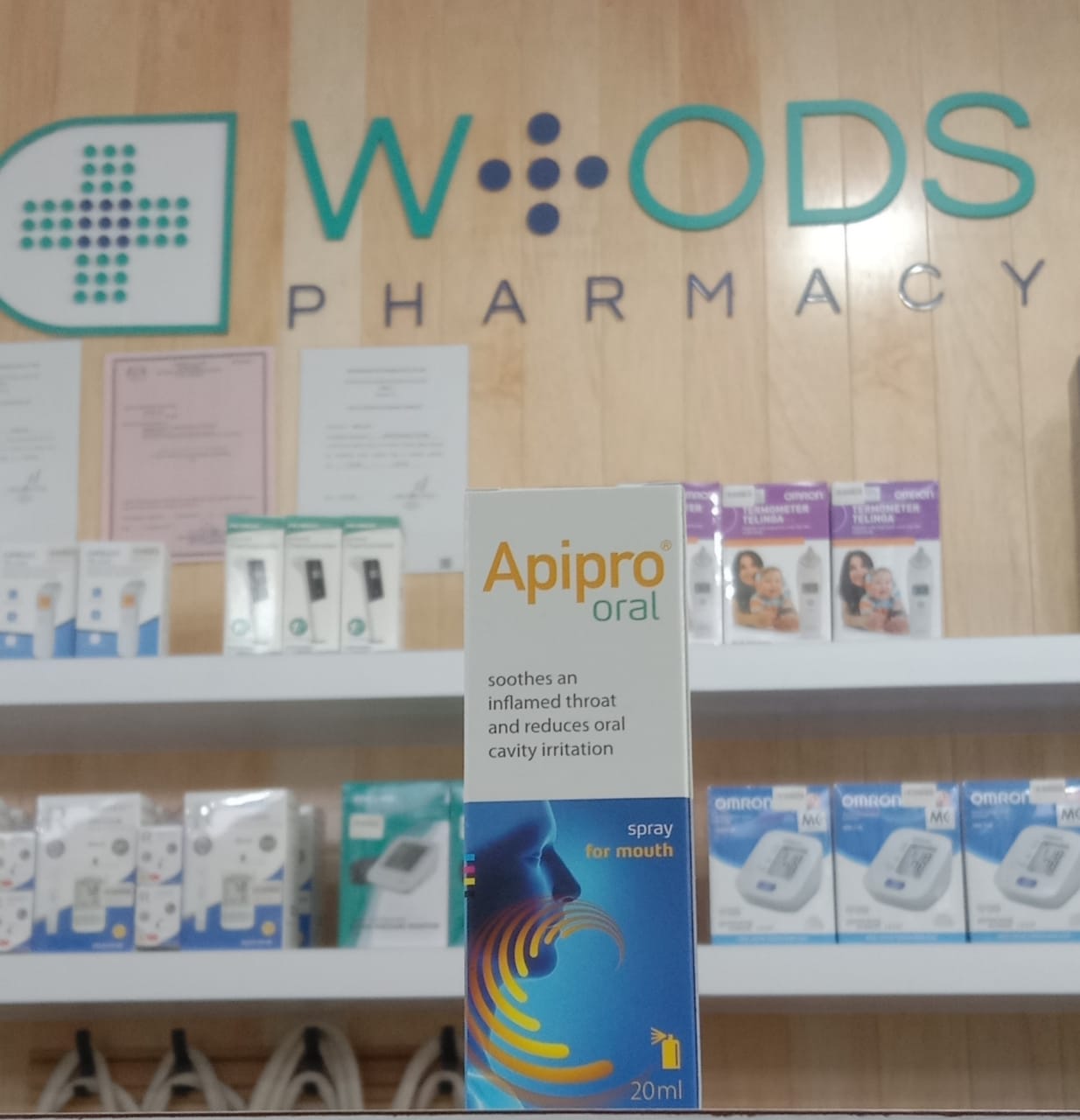 WOODS PHARMACY APIPRO ORAL SPRAY 20ML / APIPRO AQUA 1+ KIDS SPRAY 20ML