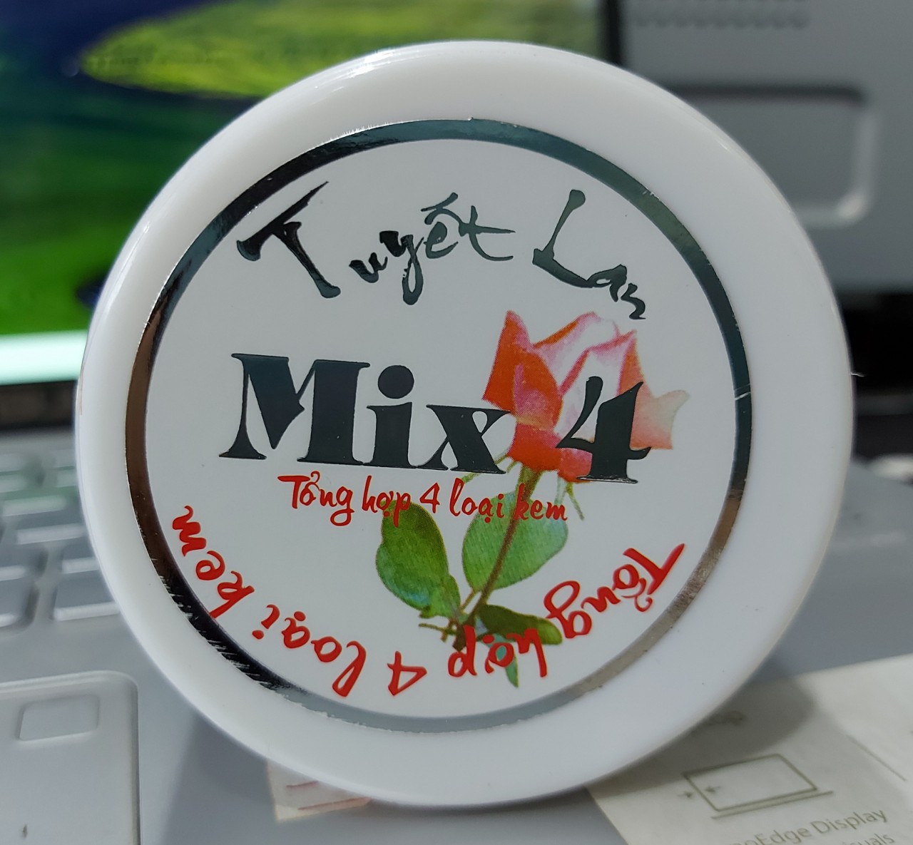 KEM MIX 4 TUYẾT LAN