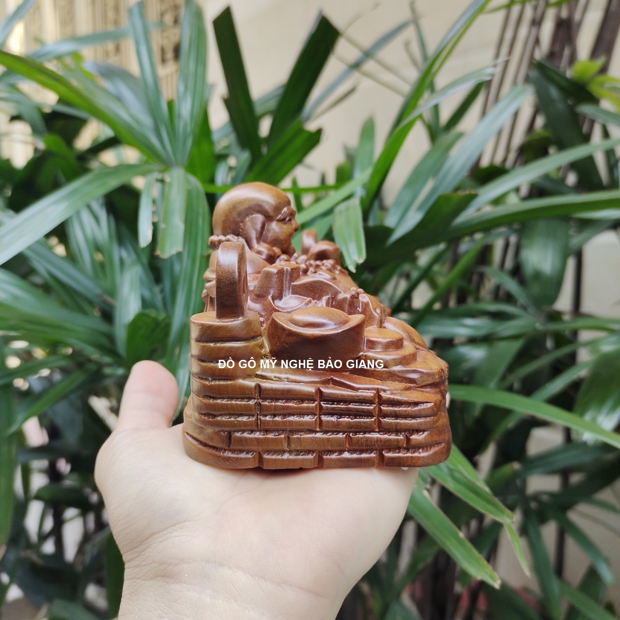 Tượng phật di lặc gỗ bách xanh