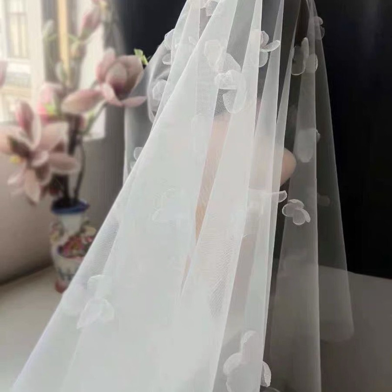 Voan cài tóc cô dâu cánh hoa dài 2m