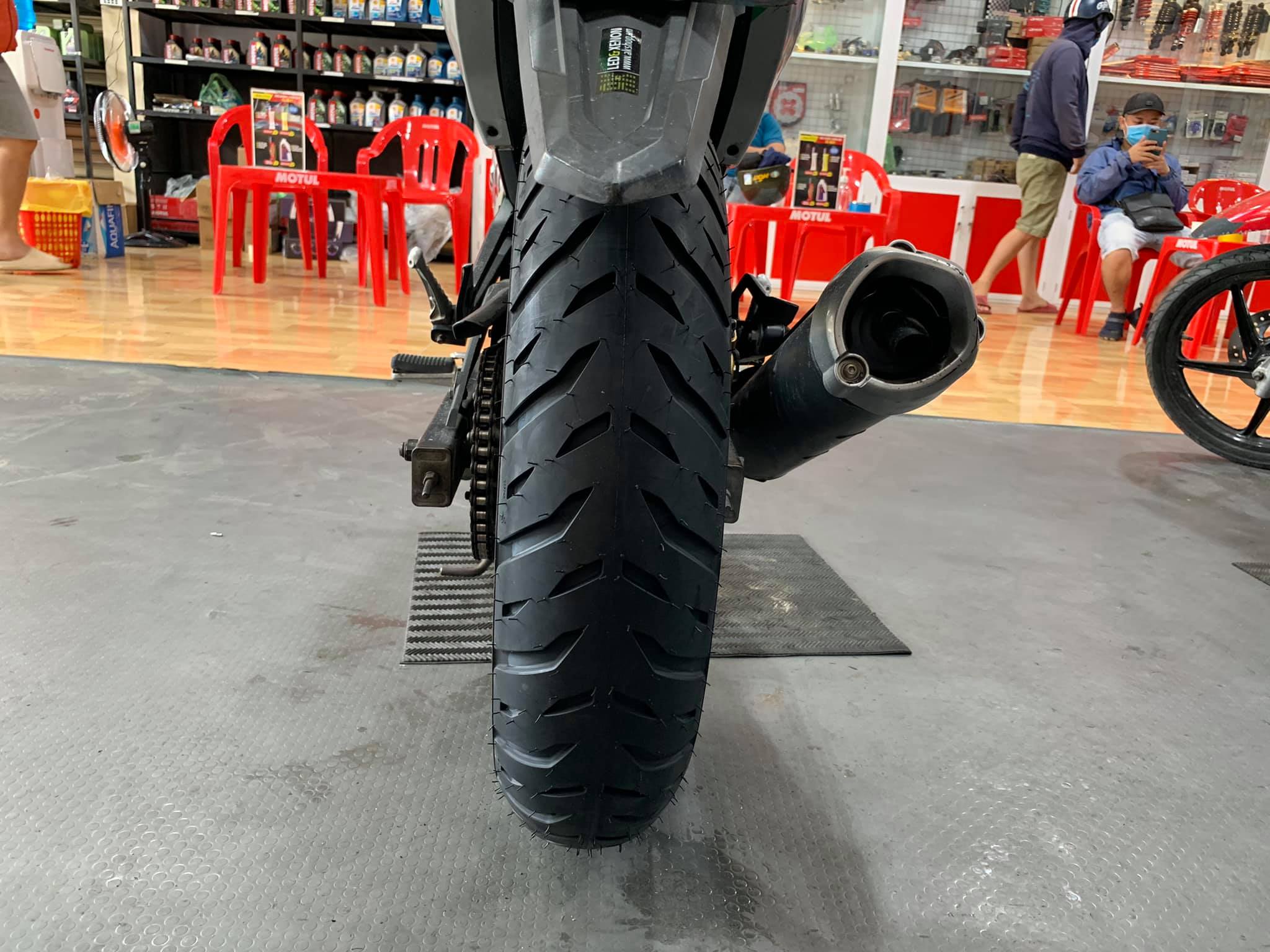 Vỏ Michelin 130/70-17 Pilot Street 2 (220059)