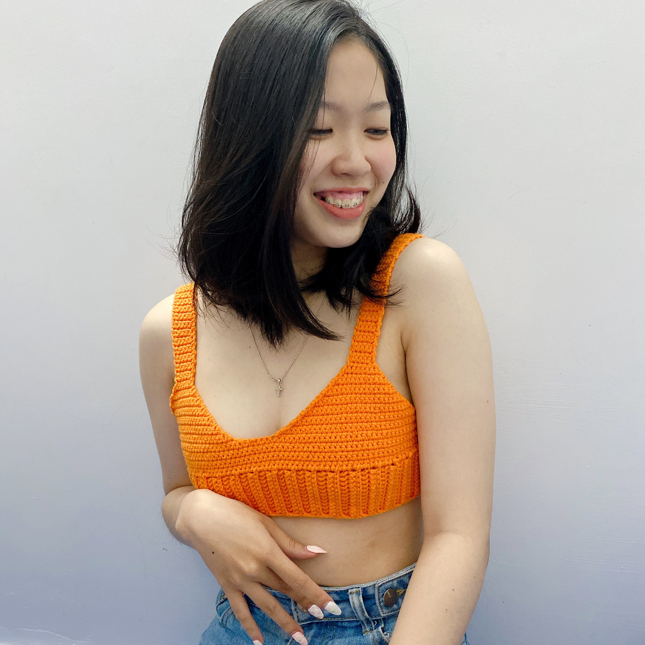 Áo croptop len hai dây bản to (Ảnh thật của shop)