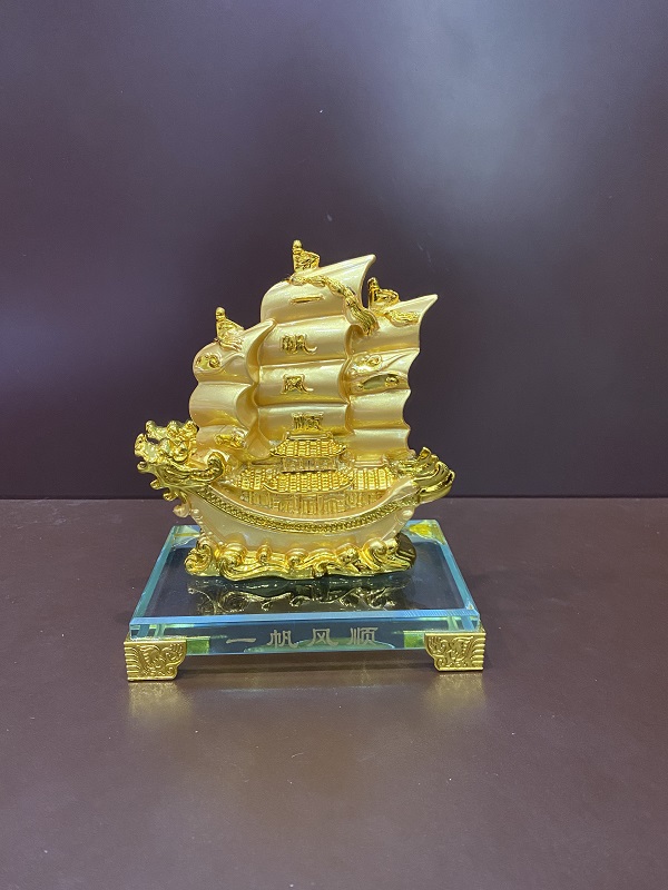 Thuyền buồm phong thủy nhất phàm phong thuận